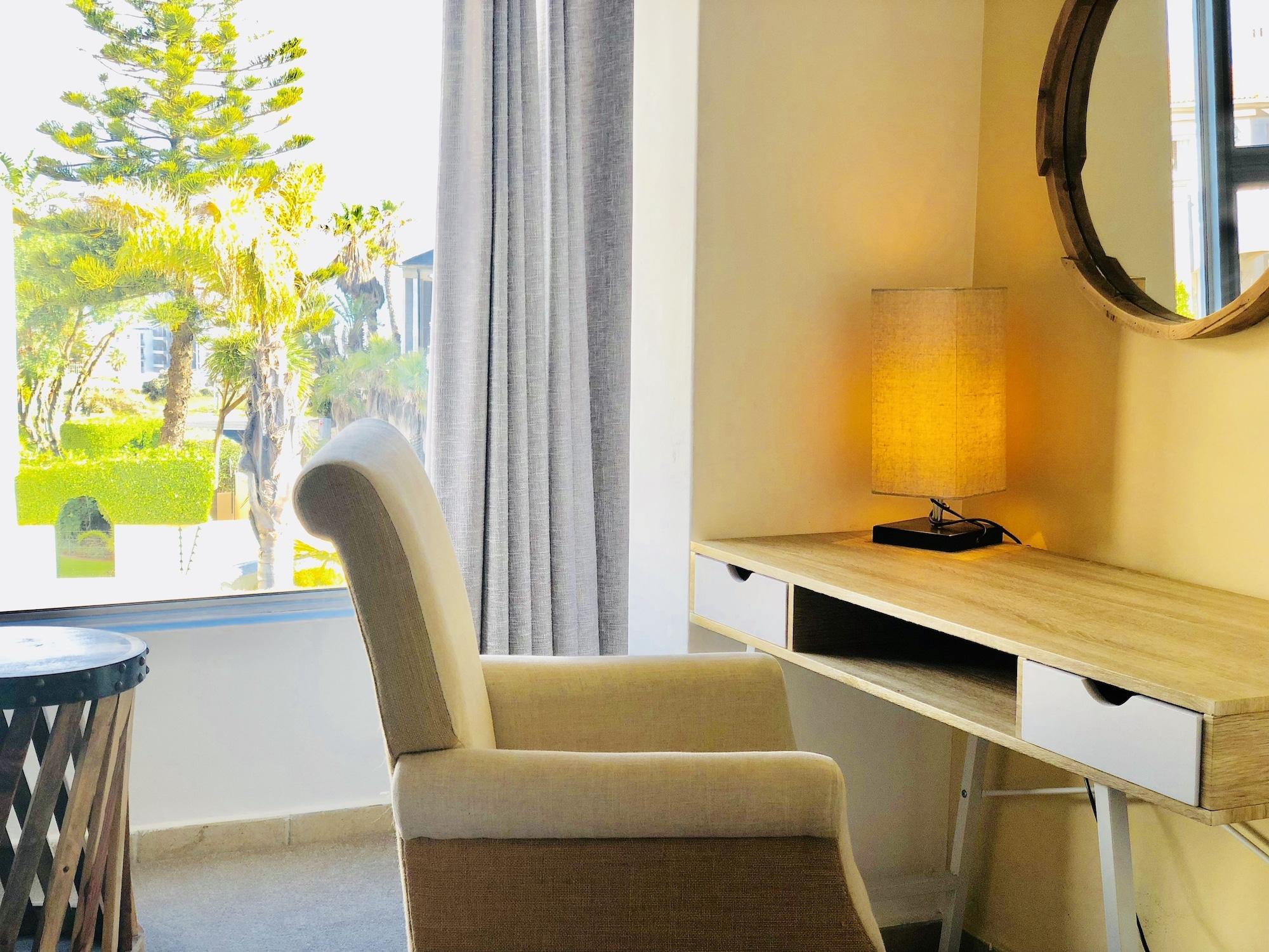 5 Options Guest House โบลแบร์กสตรานด์ ภายนอก รูปภาพ
