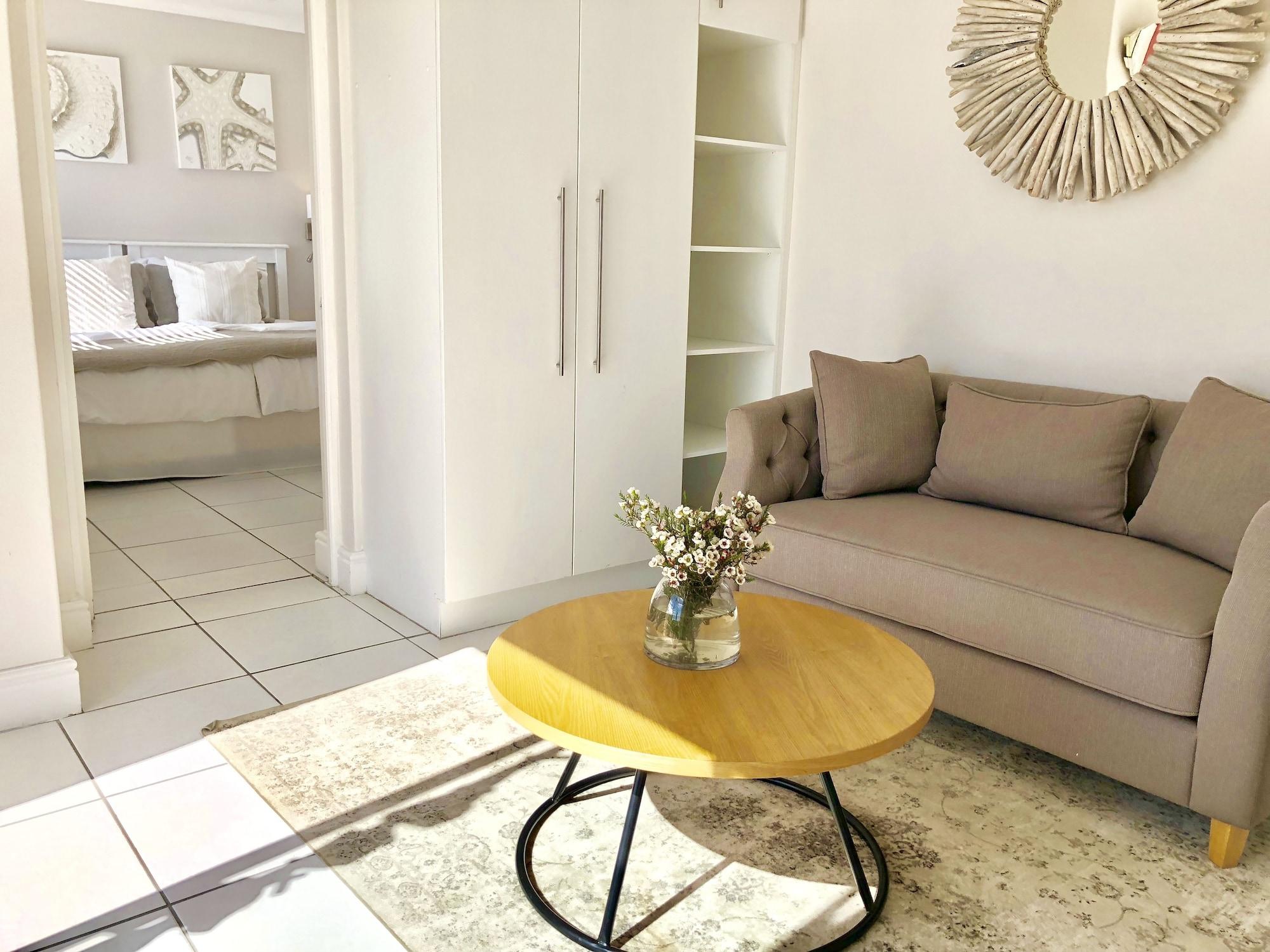 5 Options Guest House โบลแบร์กสตรานด์ ภายนอก รูปภาพ