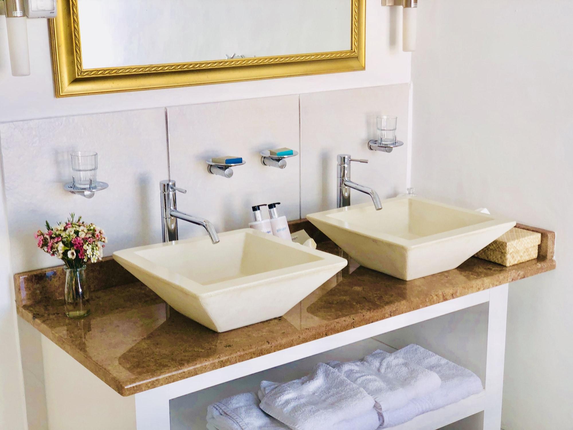 5 Options Guest House โบลแบร์กสตรานด์ ภายนอก รูปภาพ