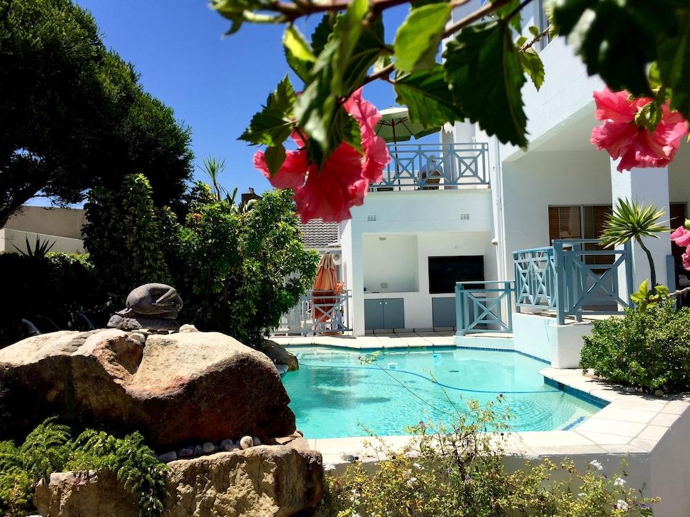5 Options Guest House โบลแบร์กสตรานด์ ภายนอก รูปภาพ