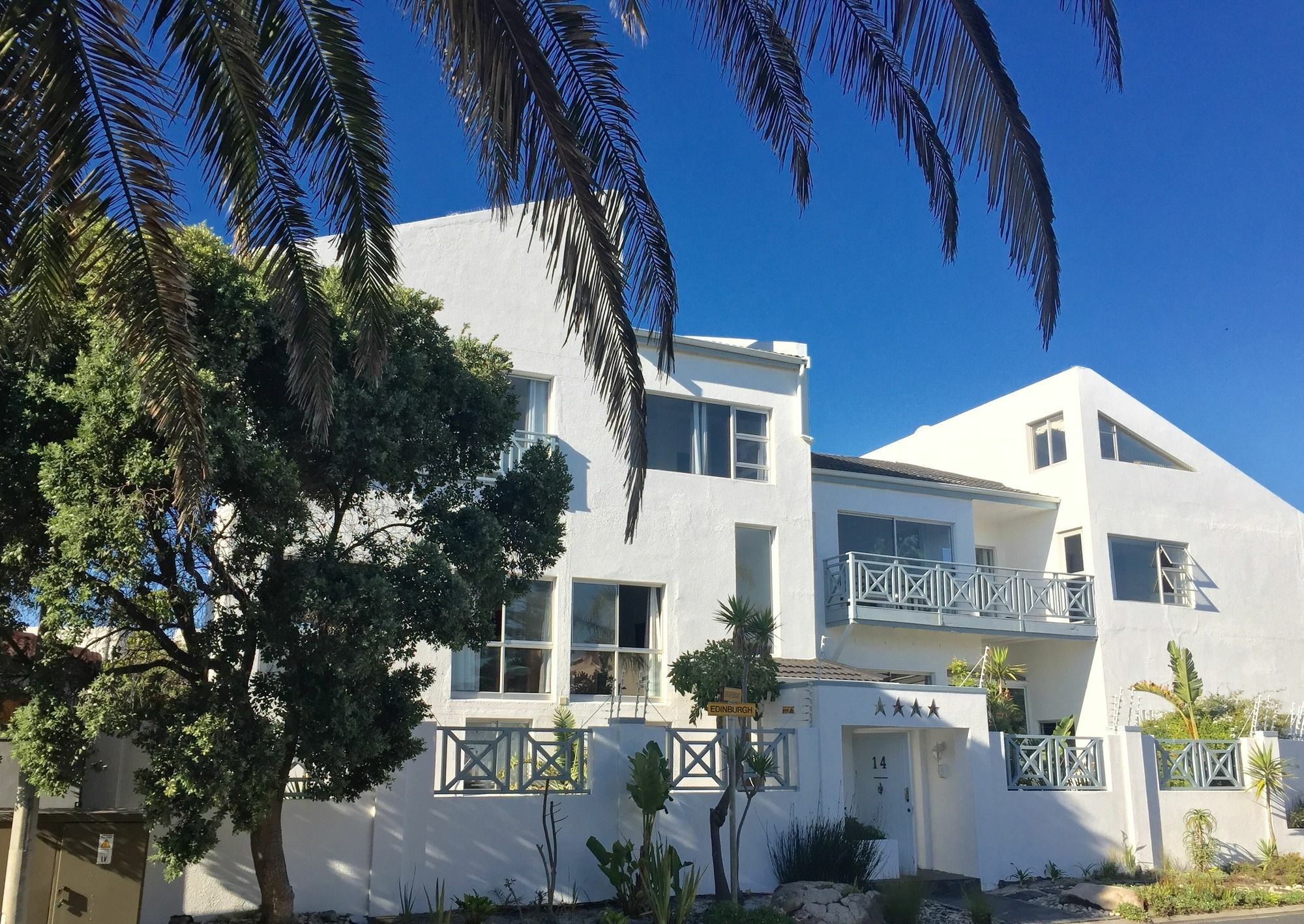 5 Options Guest House โบลแบร์กสตรานด์ ภายนอก รูปภาพ